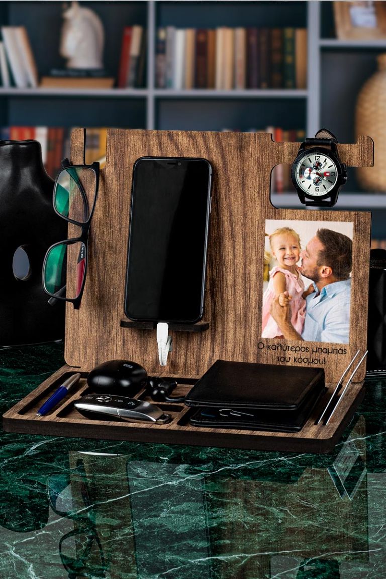 fathers-day-dock-station-monogramm-c-photo